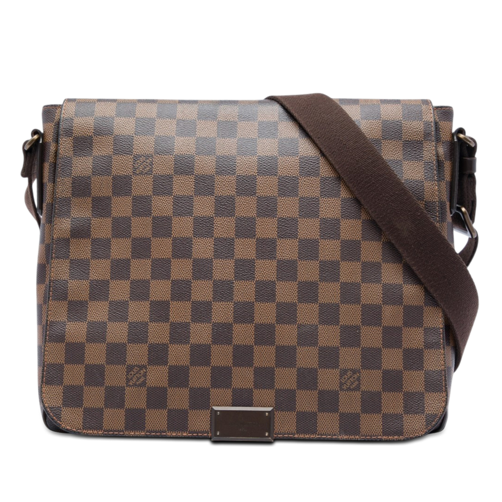 Pre-Loved Louis Vuitton Damier Ebene District MM